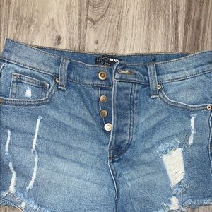 Fashion nova shorts.